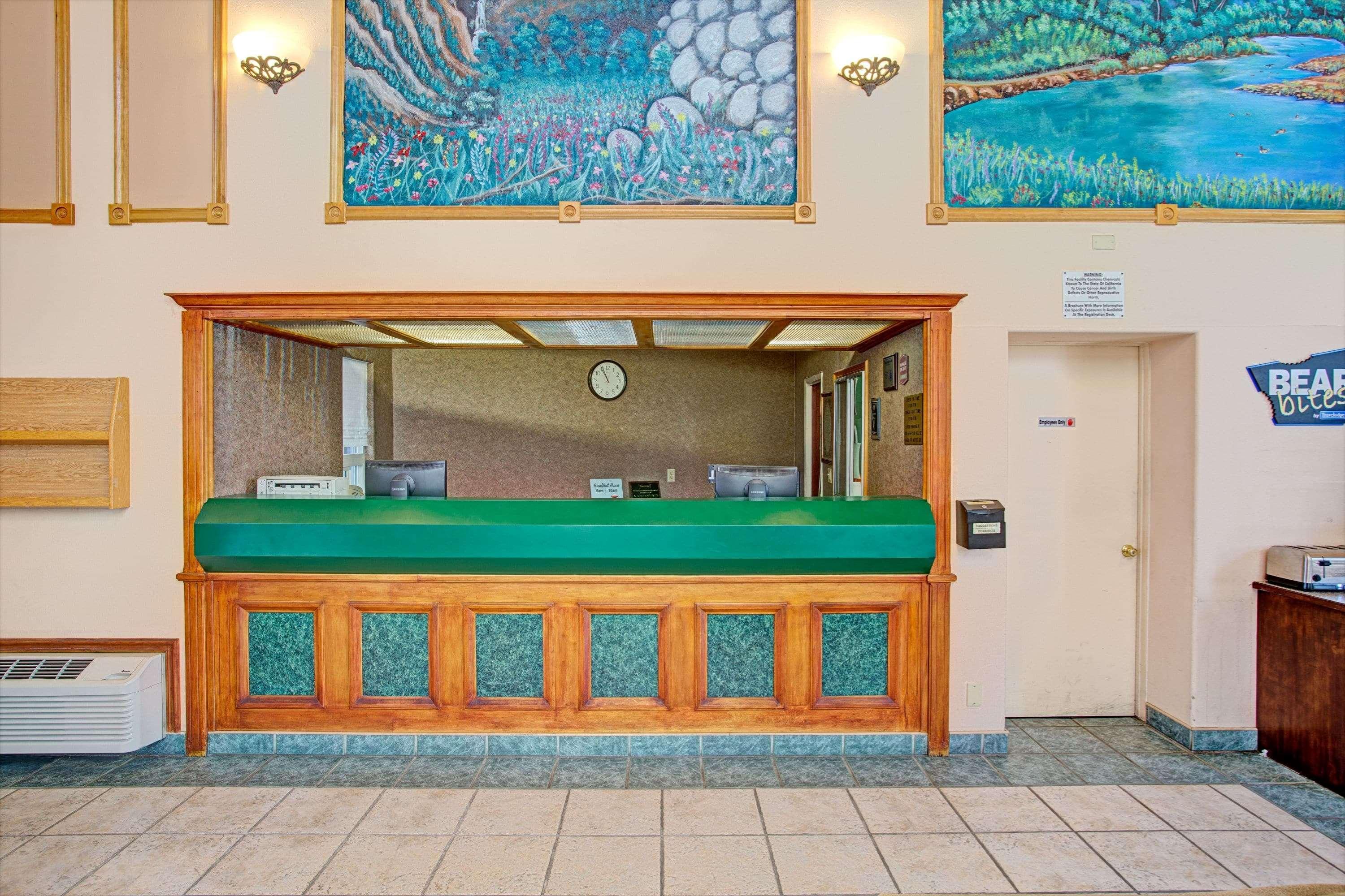 Travelodge By Wyndham Bishop Exteriér fotografie